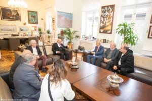 Sivil toplum kuruluşları ve meslek örgütlerinden İzmir Büyükşehir Belediye Başkanı