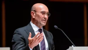 İzmir Büyükşehir Belediye Başkanı Tunç Soyer, MHP Genel Başkanı Devlet