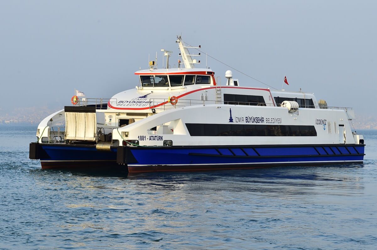 İzmir’de kritik deniz koşulları: Vapur seferleri iptal edildi İzmir’de deniz koşulları sebebi ile vapur seferleri iptal edildi. Açıklama
