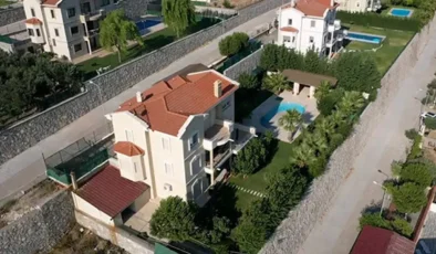 İzmir’li rektörün lüks villa tartışması: Kirasını üniversiteye ödetmiş