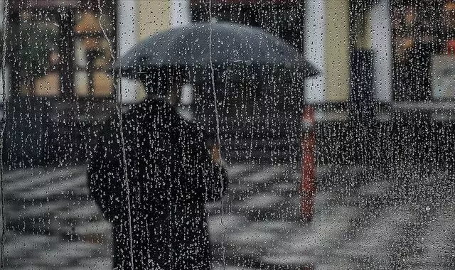 İzmir’de hafta sonu şemsiyenizi yanınıza almayı unutmayın: Meteoroloji’den sağanak uyarısı!