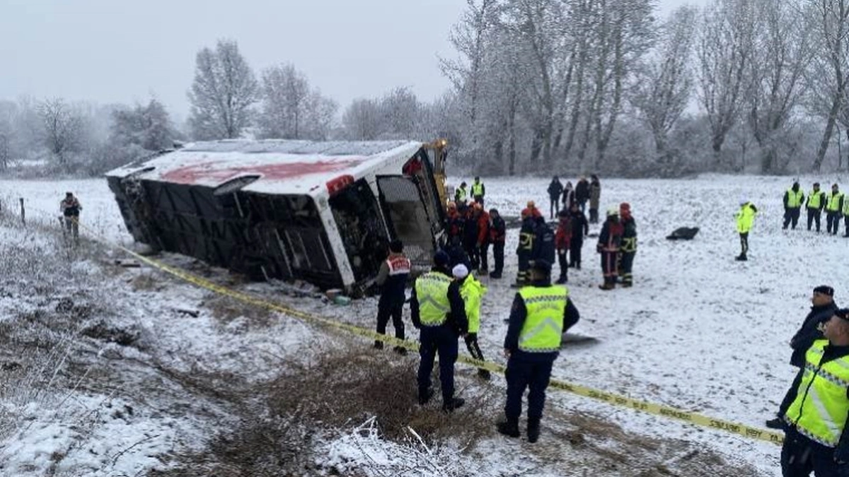 Kastamonu Taşköprü'de otobüs kazasında 6 ölü, 33 yaralı; Vali Dallı,