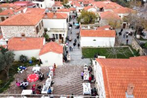 Narlıdere’nin yaşayan müzesi Tarihi Yukarıköy, bu hafta sonu da İzmirlilerin