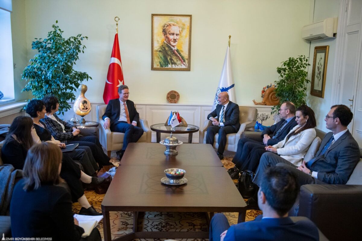 Avrupa Birliği Türkiye Delegasyonu Başkanı, Büyükelçi Nikolaus Meyer-Landrut,  İzmir Büyükşehir