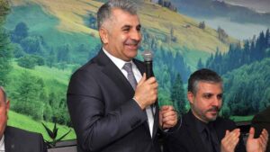 AK Parti Karabağlar Belediye Başkan Adayı Mehmet Sadık Tunç, çalışmalarına