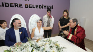 Narlıdere Belediye Başkanı Ali Engin, 14 Şubat Sevgililer Günü’nde dünya