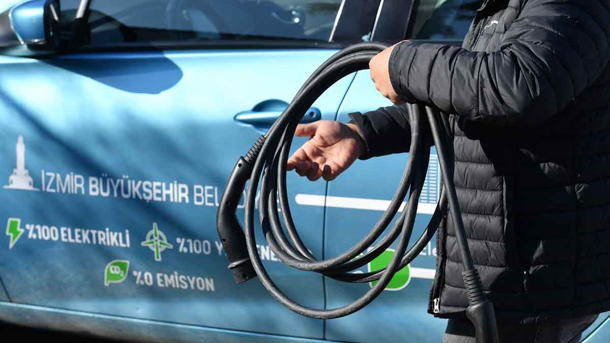 Sürdürülebilir ulaşım için çevreci projeleri teker teker hayata geçiren İzmir