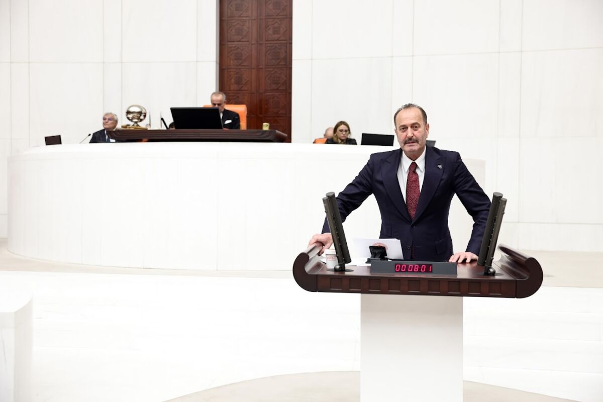 MHP Genel Sekreter Yardımcısı, İzmir Milletvekili Tamer Osmanoğlu, taksici Oğuz
