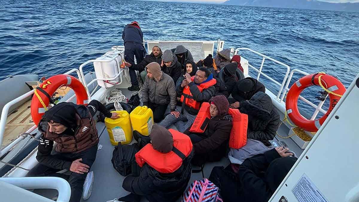 Sahil Güvenlik Komutanlığı ekipleri, Datça ilçesi açıklarında 16 Şubat günü,