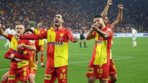 Geçen sene Play-Off’lar dahil 37 maça çıkan Göztepe rakip ağlara