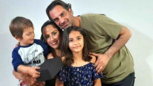 Aydın’ın Kuşadası ilçesinde yaşayan Alper Sancaktar (44), eşi Yeni Antonia