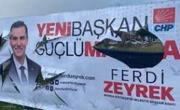 Manisa’da CHP adayının reklam panolarına saldırı: Yırtıldı ve boyandı
