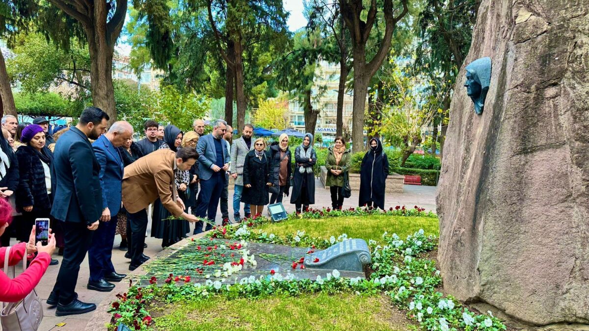 AK Parti Karşıyaka Belediye Başkan Adayı İsmail Çiftçioğlu, seçim çalışmalarına