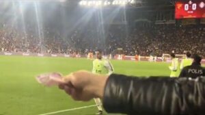 1’inci Lig’de İzmir derbisinde konuk olduğu Göztepe’ye 4-0 mağlup olarak