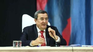 Konak Belediye Başkanı Abdül Batur, son kez katıldığı Konak Belediyesi