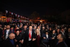 CHP Çiğli Belediye Başkan Adayı Onur Emrah Yıldız; mahalle buluşmalarına