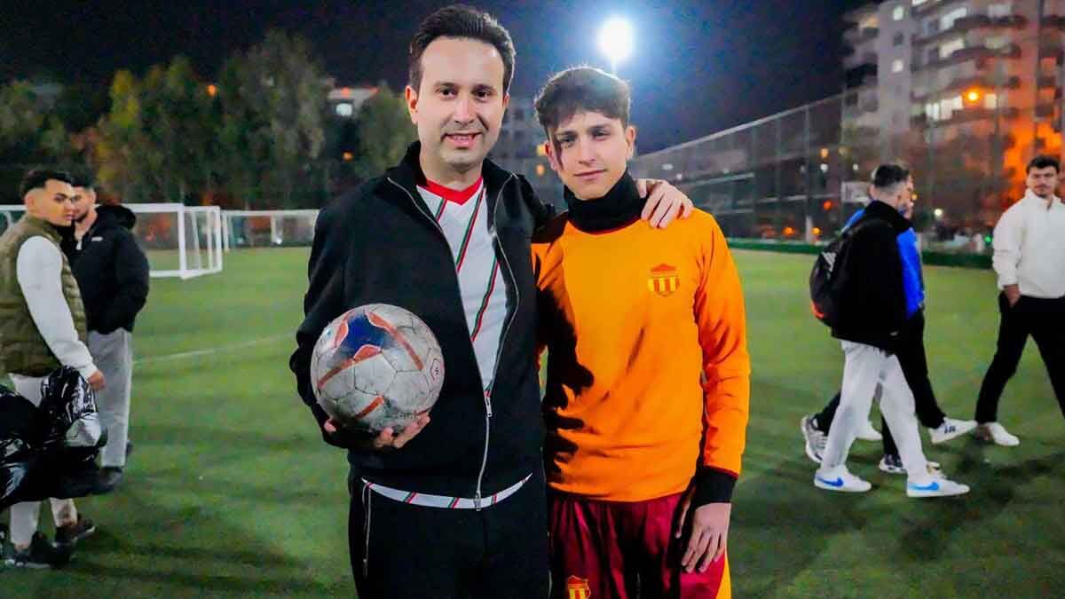 Yerel seçimler öncesi Karşıyaka’da her kesimle temaslarını sürdüren AK Parti