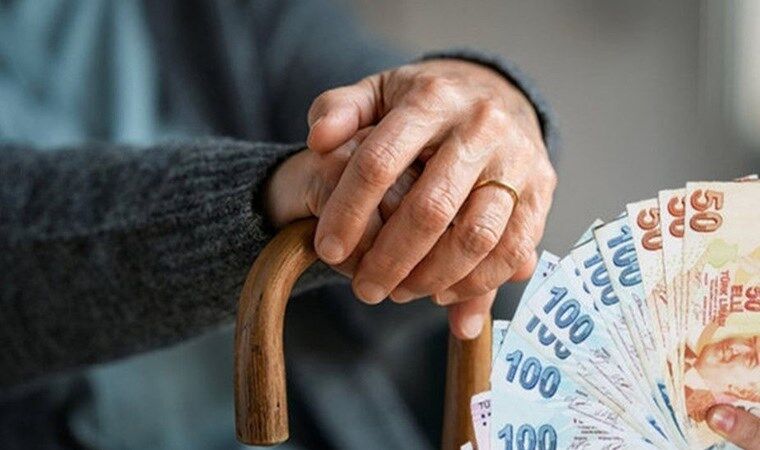 Emekliler, bayram ikramiyeleri hakkında gelecek haberleri beklemeye başladılar. Çalışma ve