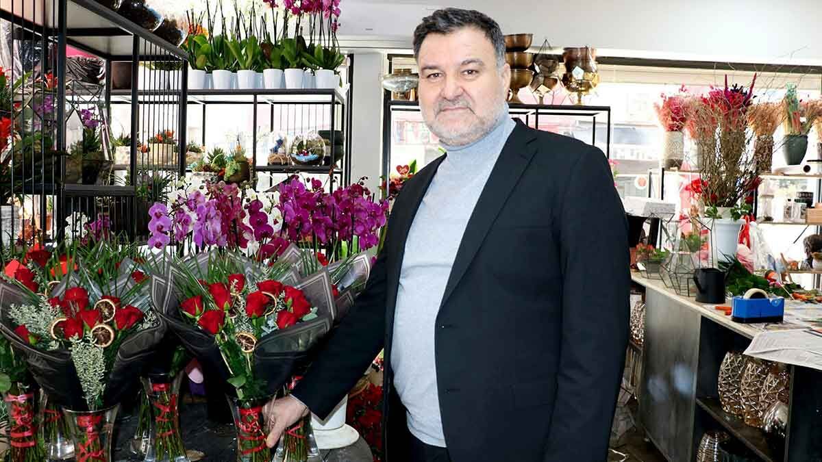 Çiçekçilerde 14 Şubat Sevgililer Günü mesaisi başladı. Çiçek satışlarına ilişkin
