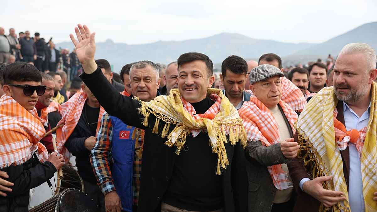 Yerel seçim çalışmalarını yoğun bir şekilde sürdüren Cumhur İttifakı İzmir