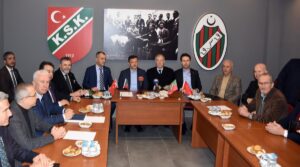 AK Parti İzmir Büyükşehir Belediye Başkan adayı Hamza Dağ,, Karşıyaka