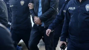 İzmir’de bir holdingin yöneticileri arasında bulunduğu 30 kişi hakkında yüksek