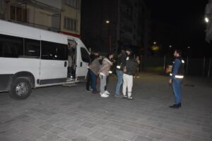 İzmir’de yüksek kar vaadiyle nitelikli dolandırıcılık suçundan hakkında gözaltı kararı