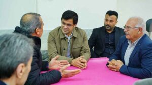 Cumhur İttifakı Bayraklı Belediye Başkan Adayı Bilal Kırkpınar, ailesinin 3