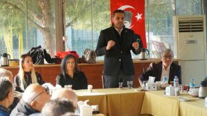 Çiğli’deki mahalle muhtarları; Cumhuriyet Halk Partisi Belediye Başkan Adayı Onur