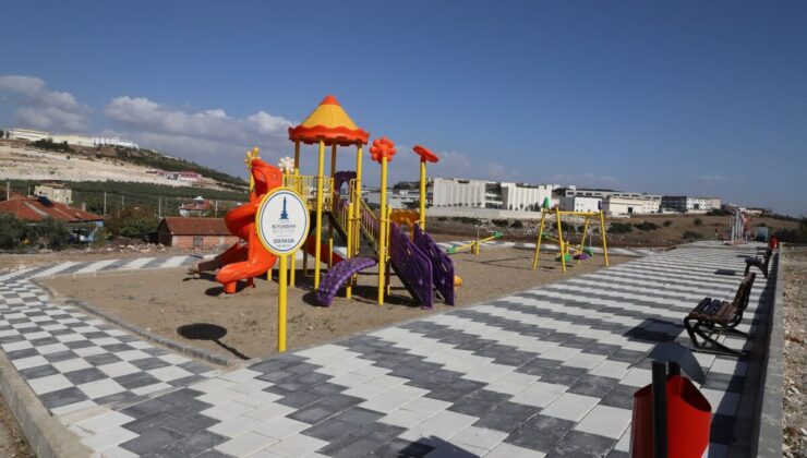 Menderes’te parklar yenileniyor: 6 park yenilenmiş olarak açıldı
