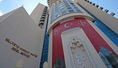 MHP belediye başkan aday listelerini YSK’ya teslim etti