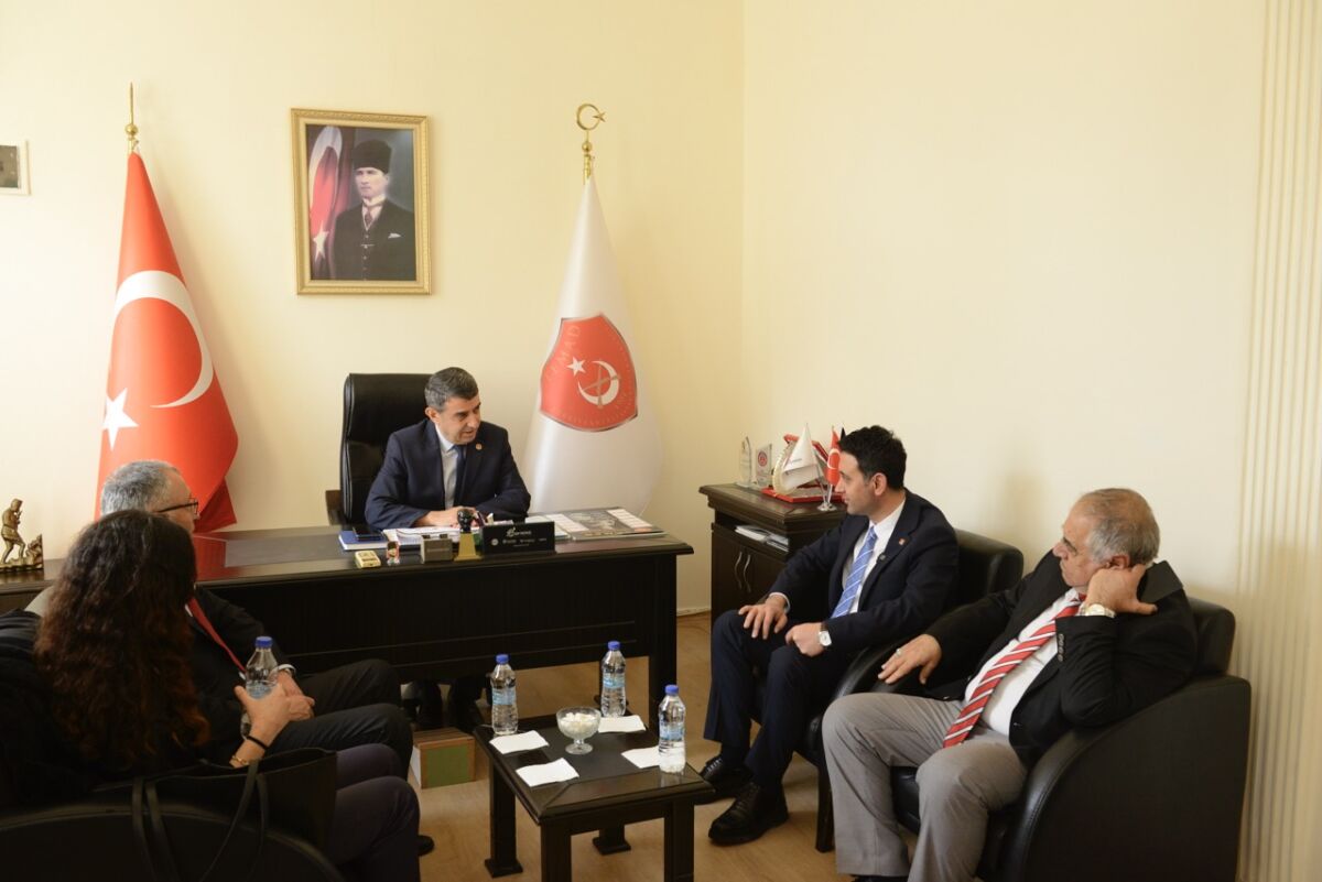 CHP Bayraklı Belediye Başkan adayı İrfan Önal,  TEMAD Bayraklı şubesini