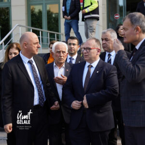 İYİ Parti İzmir Büyükşehir Belediye Başkan Adayı Prof. Ümit Özlale,