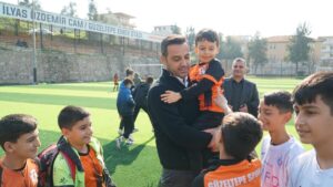 Cumhuriyet Halk Partisi’nin Çiğli Belediye Başkan Adayı Onur Emrah Yıldız;