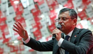 Özgür Özel İzmir’de: Aday tanıtım töreni ve 3 ilçede seçim çalışması yapacak