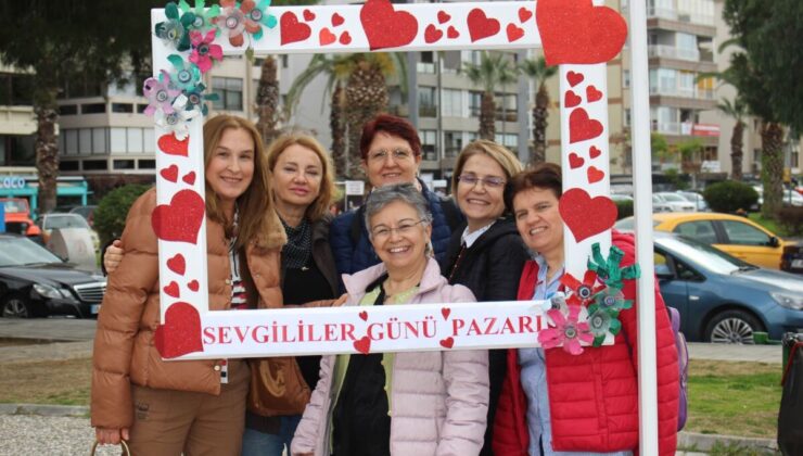 Karşıyaka’da Sevgililer Günü pazarı: El emeği hediyelik eşyalara yoğun ilgi