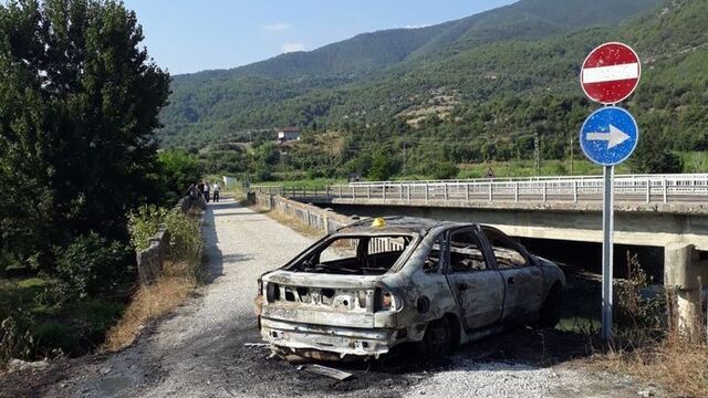 Sinop’ta 52 yaşındaki Gülten İnan’ı bıçaklayarak öldürdükten sonra aracıyla birlikte