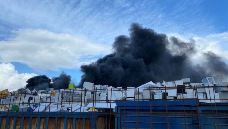Manisa’da yangınlara sebep olan geri dönüşüm tesisi kapatıldı