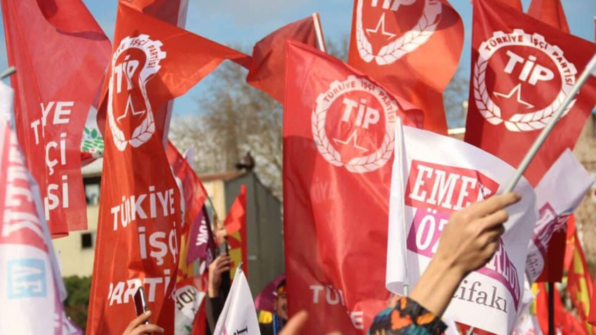TİP İzmir’de 14 ilçe adayını açıkladı: İşte o isimler Türkiye İşçi Partisi (TİP), İzmir’in 14 ilçesindeki belediye başkan adaylarını