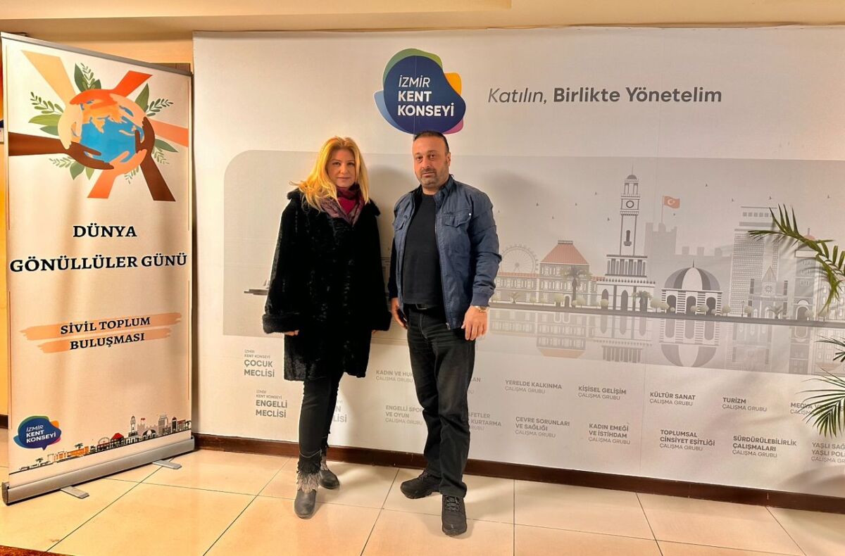 İzmir Kent Konseyi’nde düzenlenen toplantıda, İZMİRTUMED Komisyonu üyelerinden Bedri Yalçın,