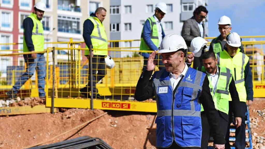 Başkan Soyer’den yerin 36 metre altında Buca Metrosu mesaisi 