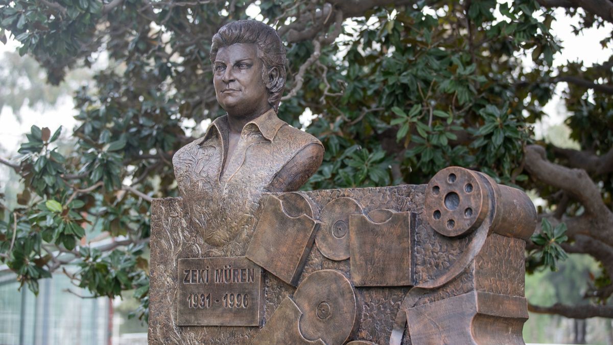 İzmir Büyükşehir Belediyesi, TRT İzmir Televizyonu’nun Kültürpark’taki stüdyolarında kendisi için