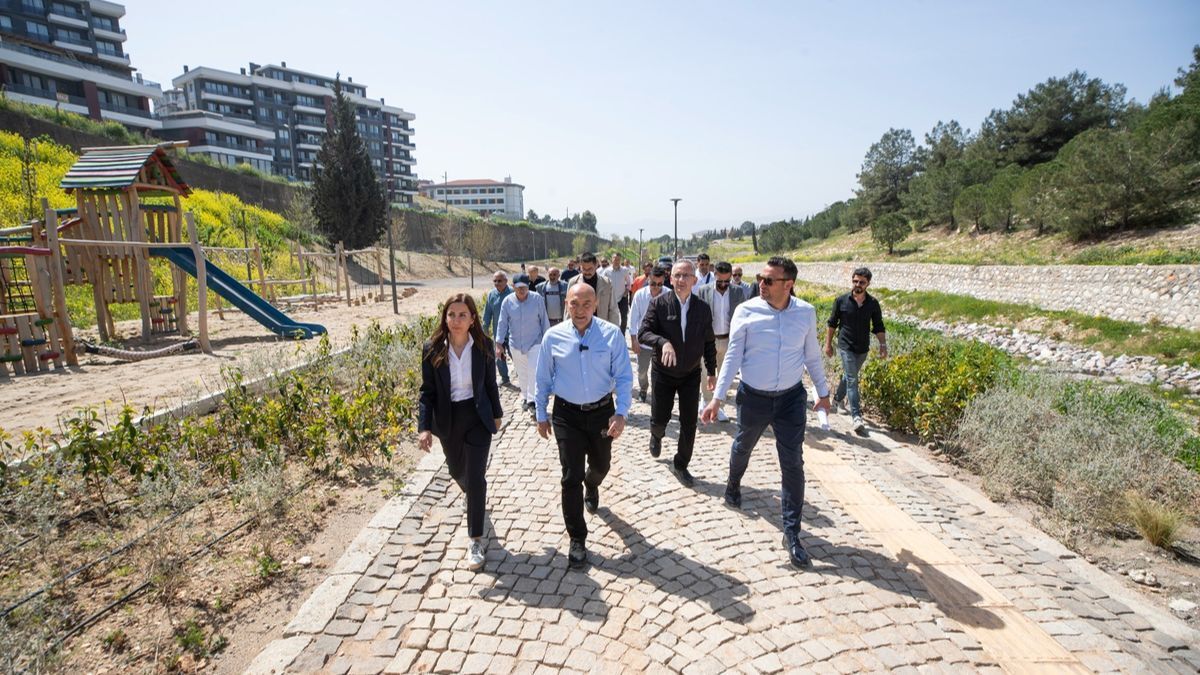  İzmir Büyükşehir Belediye Başkanı Tunç Soyer, kentte kişi başına düşen
