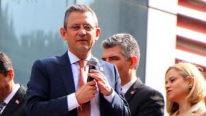 CHP Genel Başkanı Özgür Özel, halk buluşmaları kapsamında memleketi Manisa’nın