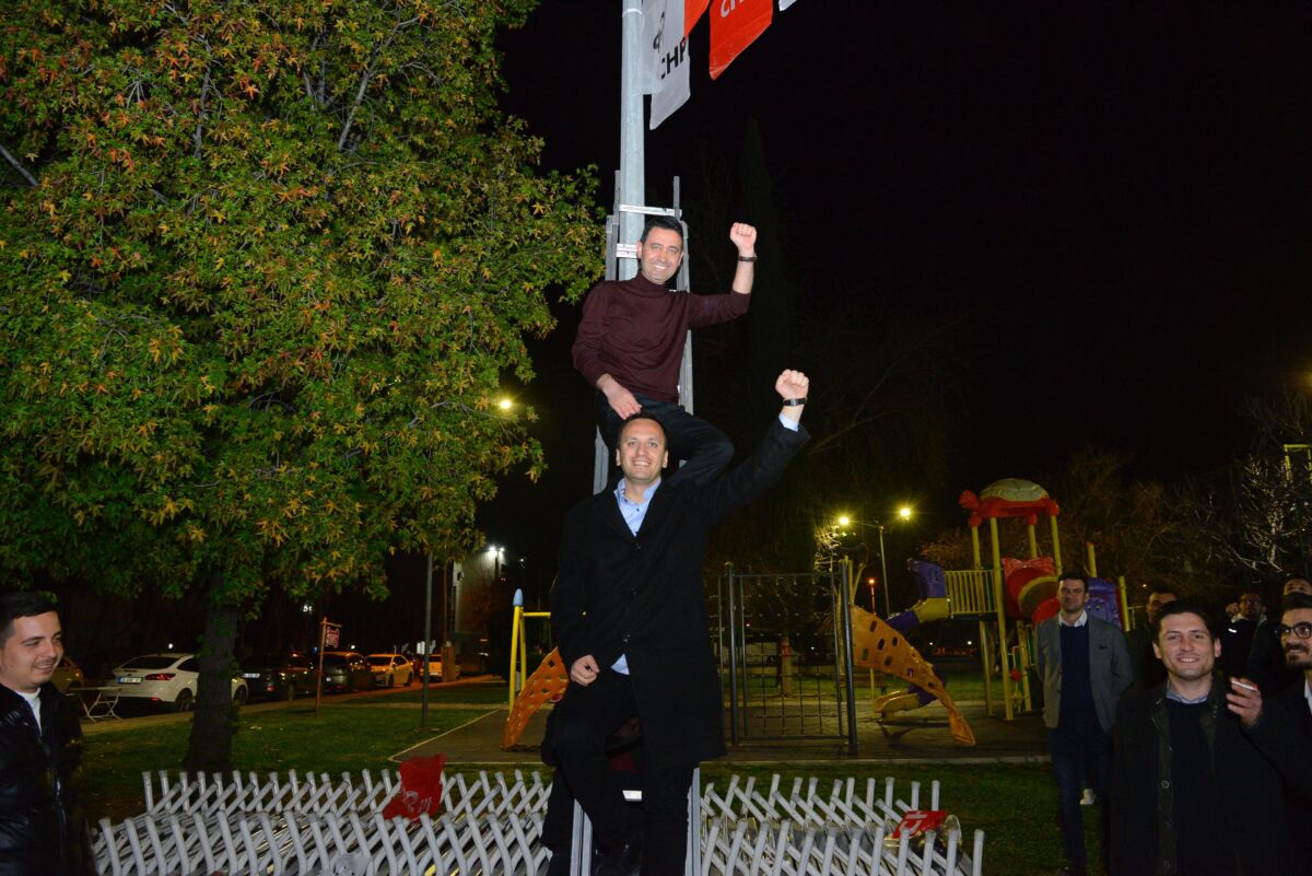 Cumhuriyet Halk Partisi (CHP) Genel Başkanı Özgür Özel, Bayraklı’da bugün