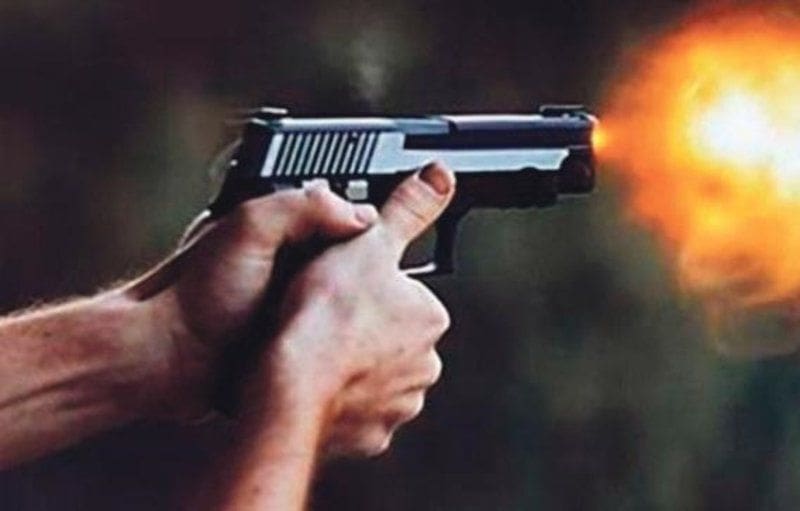 Olay, saat 17.00 sıralarında Sevindik Mahallesi, Eskihisar Parkı’nda meydana geldi.