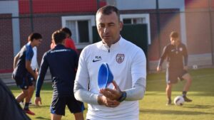 TFF 2’nci Lig Beyaz Grup’ta evinde lider Esenler Erokspor’u 2-1