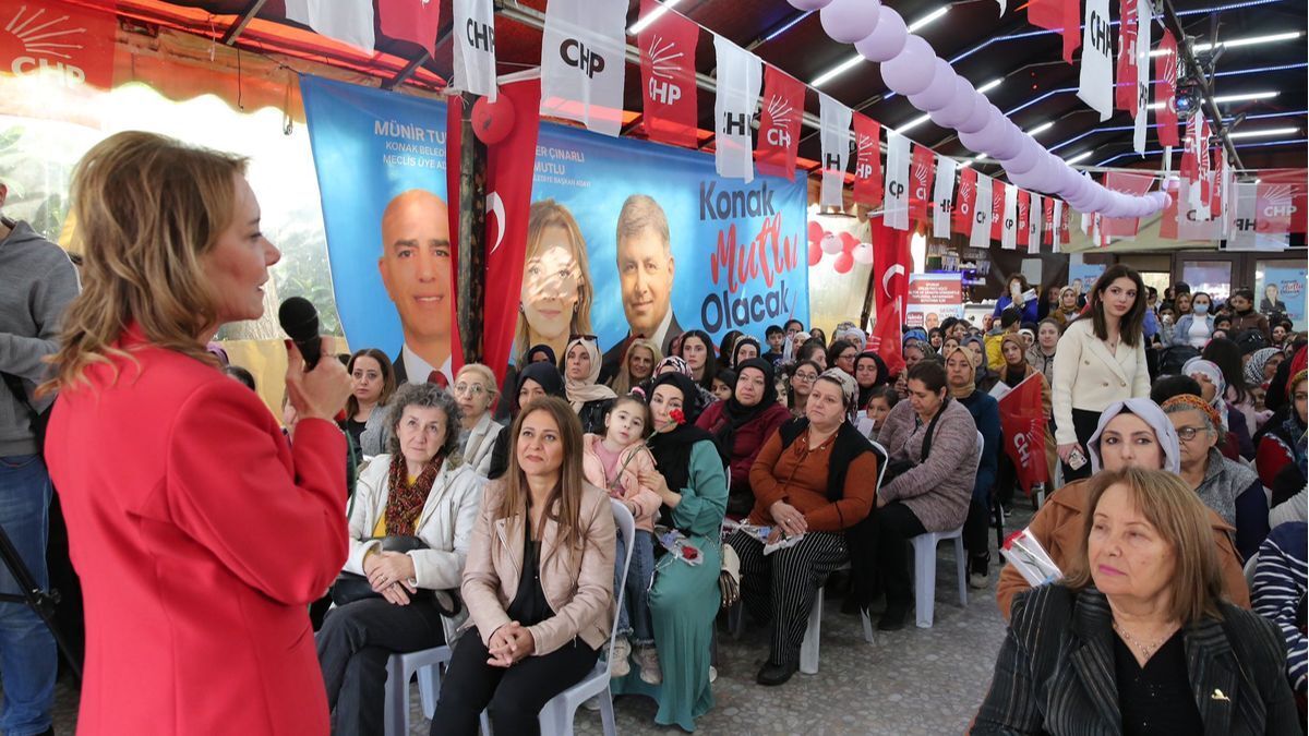 Cumhuriyet Halk Partisi (CHP) Konak Belediye Başkan Adayı Mimar Nilüfer