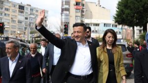 Cumhur İttifakı İzmir Büyükşehir Belediye Başkan Adayı Hamza Dağ, seçim