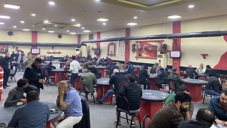 İzmir’de kumar operasyonu… 83 kişiye yüzbinlerce liralık ceza